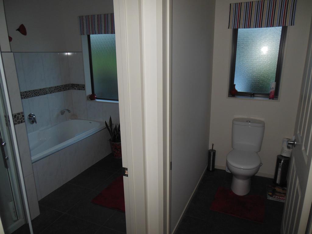 Silverdale Garden Stay Орева Екстер'єр фото